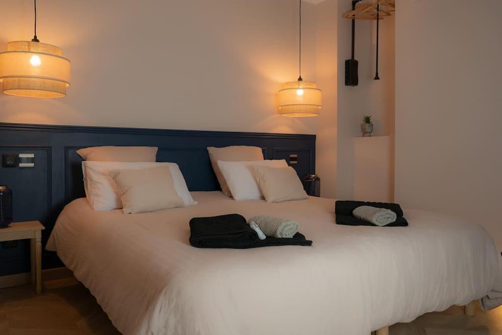 Suite De Luxe Jacuzzi Balneo,King Size Bed Collobrières Exteriér fotografie